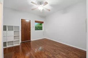1030 W Byron St, Chicago, IL 60613 - Photo 18