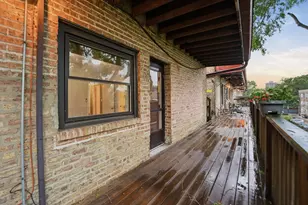 1030 W Byron St, Chicago, IL 60613 - Photo 26