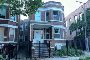 6018 S Eberhart Ave, Chicago, IL 60637 - Photo 1
