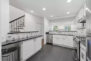 4268 W Harrington Ln, Chicago, IL 60646 - Photo 10