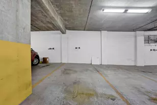 101 W Superior St, Chicago, IL 60654 - Photo 16