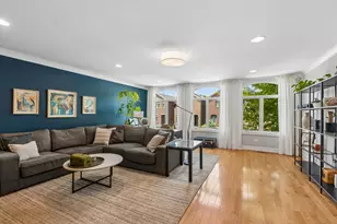 2813 S Grove St, Chicago, IL 60608 - Photo 2