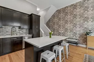 2813 S Grove St, Chicago, IL 60608 - Photo 8