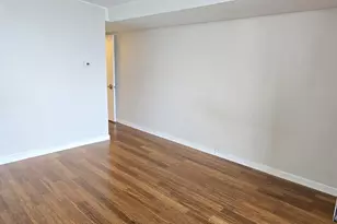 300 N State St, Chicago, IL 60654 - Photo 6