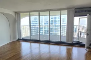 300 N State St, Chicago, IL 60654 - Photo 4
