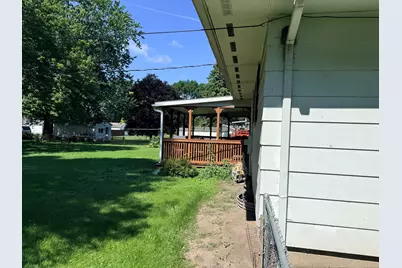 879 E Honeywell Avenue, Hoopeston, IL 60942 - Photo 4