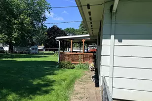879 E Honeywell Ave, Hoopeston, IL 60942 - Photo 4