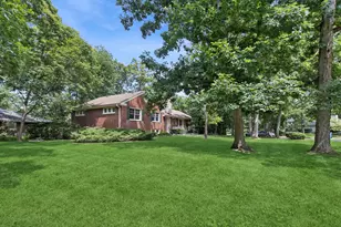 1795 Northland Ave, Highland Park, IL 60035 - Photo 2