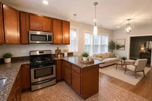 7209 N Damen Ave, Chicago, IL 60645 - Photo 2