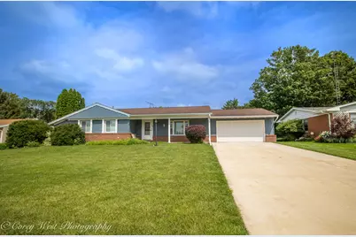 108 Shirley Avenue, Rochelle, IL 61068 - Photo 2