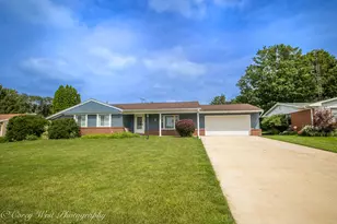 108 Shirley Ave, Rochelle, IL 61068 - Photo 2