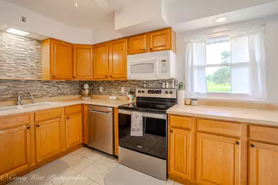 108 Shirley Avenue, Rochelle, IL 61068 - Photo 10