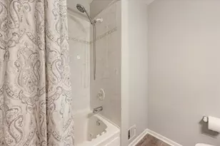 16W661 White Pine Rd, Bensenville, IL 60106 - Photo 12
