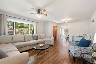 16W661 White Pine Rd, Bensenville, IL 60106 - Photo 4
