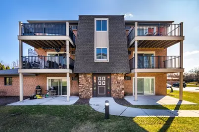 716 W 65th Street #6, Westmont, IL 60559 - Photo 2