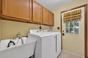 12241 Squirrel Tree Ln, Belvidere, IL 61008 - Photo 16