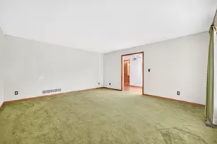 12241 Squirrel Tree Ln, Belvidere, IL 61008 - Photo 6