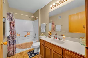 122 Bertram Dr, Yorkville, IL 60560 - Photo 12