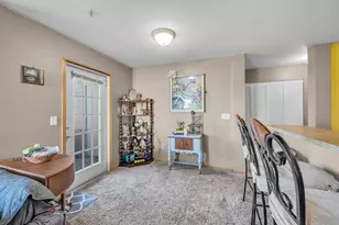 122 Bertram Dr, Yorkville, IL 60560 - Photo 8