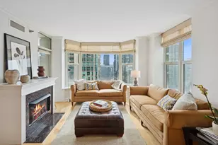 25 E Superior St, Chicago, IL 60611 - Photo 4