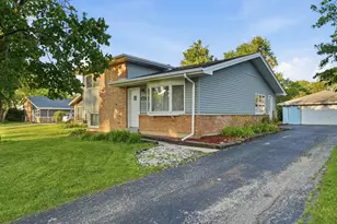106 Well St, Park Forest, IL 60466 - Photo 2