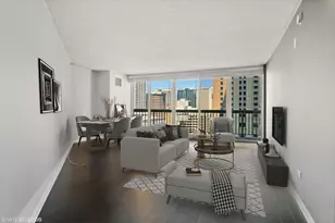 545 N Dearborn St, Chicago, IL 60654 - Photo 4