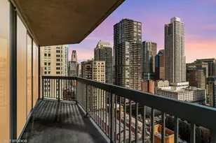 545 N Dearborn St, Chicago, IL 60654 - Photo 12