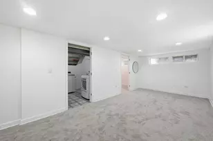683 Sandy Ln, Des Plaines, IL 60016 - Photo 22