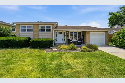 683 Sandy Lane, Des Plaines, IL 60016 - Photo 2