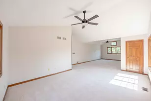732 Jamestowne Rd, Sleepy Hollow, IL 60118 - Photo 10