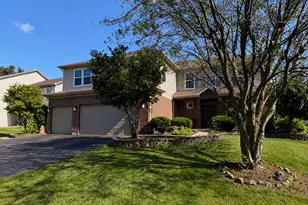 749 Lindsey Ln, Bolingbrook, IL 60440 - Photo 2