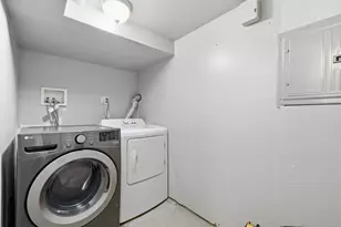1654 N Austin Ave, Chicago, IL 60639 - Photo 24
