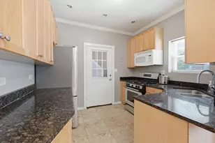1654 N Austin Ave, Chicago, IL 60639 - Photo 12