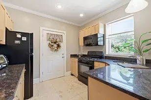 1654 N Austin Ave, Chicago, IL 60639 - Photo 2