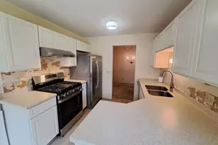 1232 Plum Tree Ct, Schaumburg, IL 60193 - Photo 2