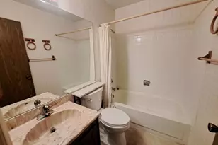 1232 Plum Tree Ct, Schaumburg, IL 60193 - Photo 8