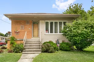 8901 Austin Ave, Oak Lawn, IL 60453 - Photo 1