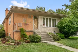 8901 Austin Ave, Oak Lawn, IL 60453 - Photo 2