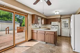 151 Muehl St, Lockport, IL 60441 - Photo 2