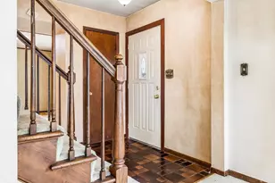 151 Muehl St, Lockport, IL 60441 - Photo 2