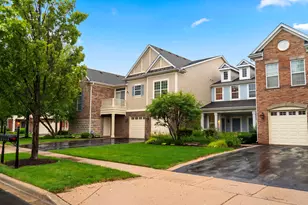 1379 Scarboro Rd, Schaumburg, IL 60193 - Photo 2