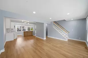 1809 Dumont Ln, Schaumburg, IL 60194 - Photo 4