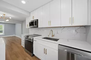 1809 Dumont Ln, Schaumburg, IL 60194 - Photo 6