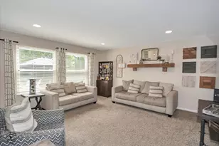 9035 Westminster Dr, Woodridge, IL 60517 - Photo 12