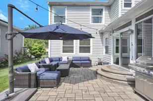9035 Westminster Dr, Woodridge, IL 60517 - Photo 30