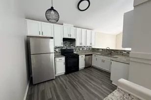 2350 Twilight Dr, Aurora, IL 60503 - Photo 6
