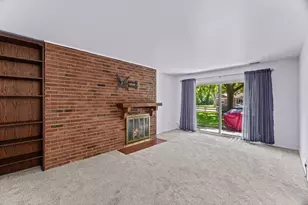 196 Grove Ave, Des Plaines, IL 60016 - Photo 4