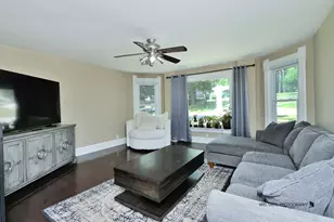 10116 N Main St, Richmond, IL 60071 - Photo 2