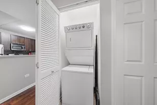 105 Lakeview Dr, Bloomingdale, IL 60108 - Photo 14