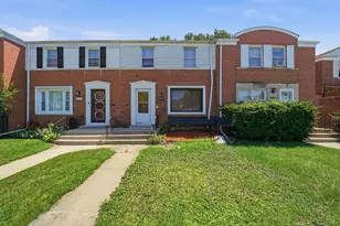 9631 S Jeffery Ave, Chicago, IL 60617 - Photo 1